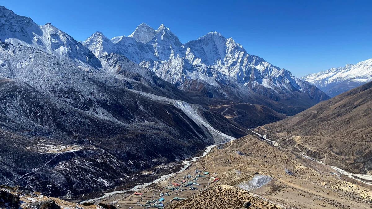Everest Chola Pass Trek Difficulty