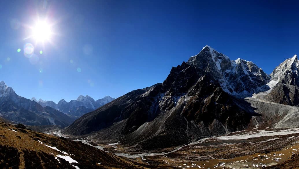 Everest Three Peaks Climbing